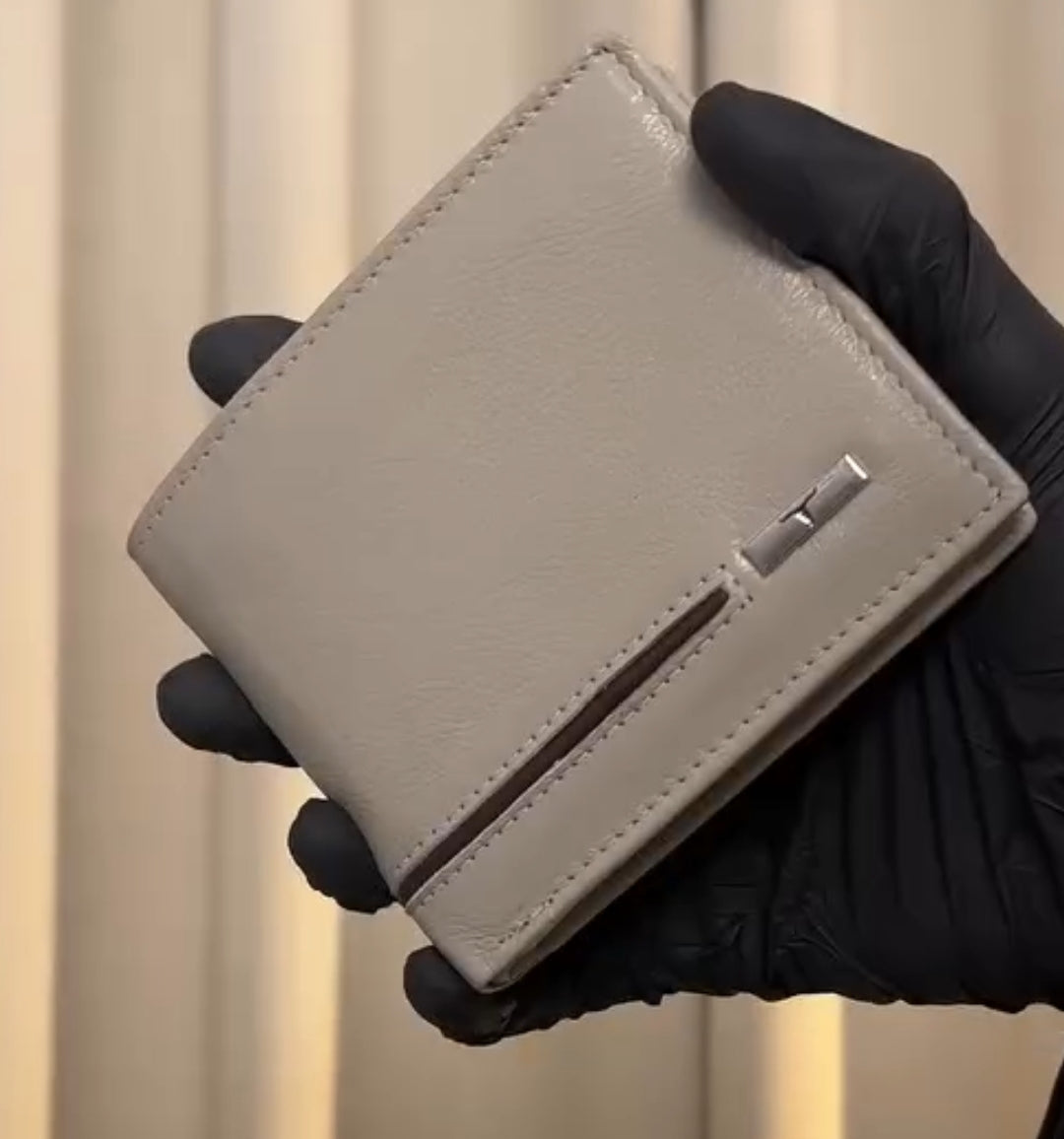 Fashionable Leather Wallet – Perfect Gift for Men
